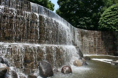 ⛲ 신주쿠 나이아가라 폭포(신주쿠 나이아가라노타키)